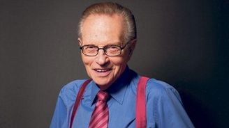 Larry King: Osm manželství i nejstarší celebrita s drogovými problémy. Král rozhovorů zemřel v 87 letech