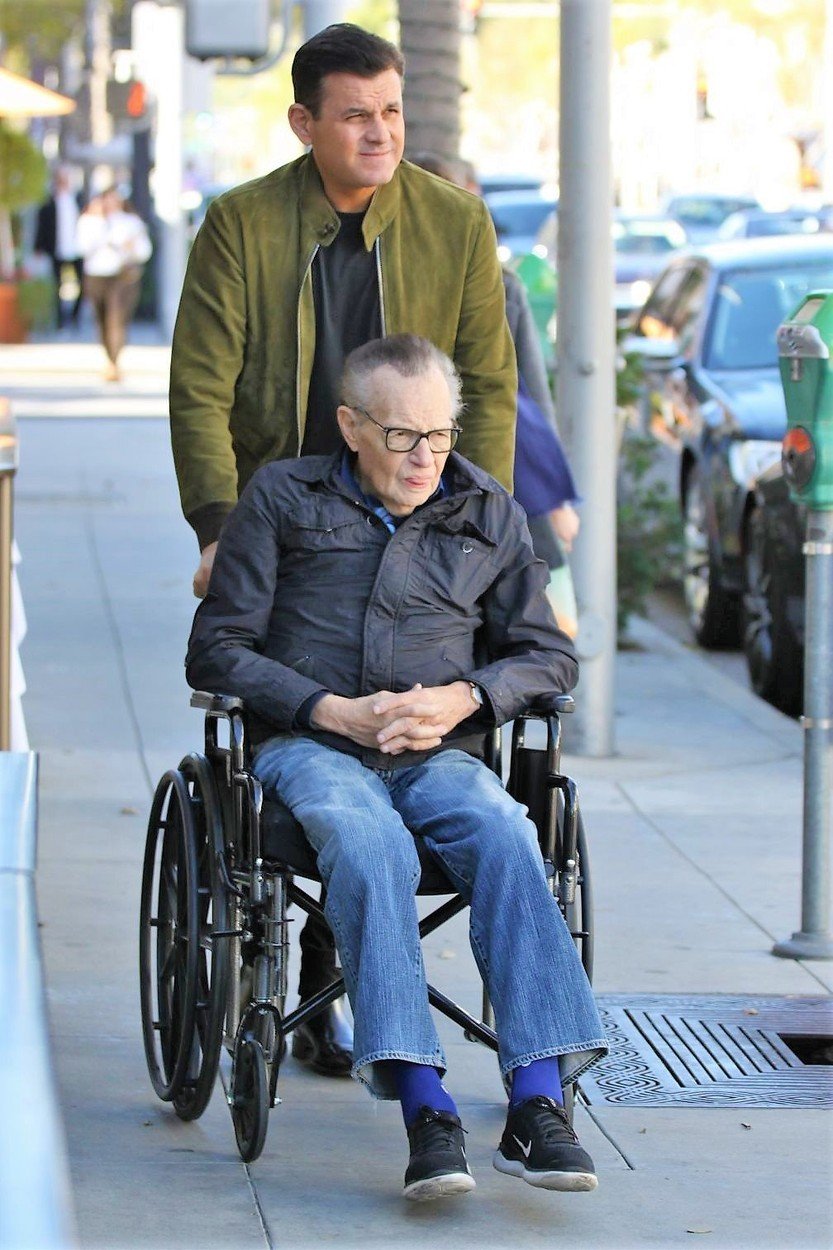 Larry King je po smrti.