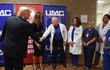 Donald Trump s manželkou Melanií na místě masakru v Las Vegas: Zavítali do traumpa centra v univerzitním lékařském středisku 