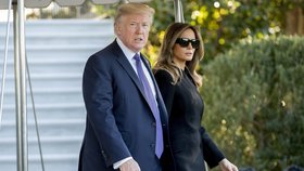 Melania Trumpová vypadá vedle svého manžela Donalda často nespokojeně a smutně