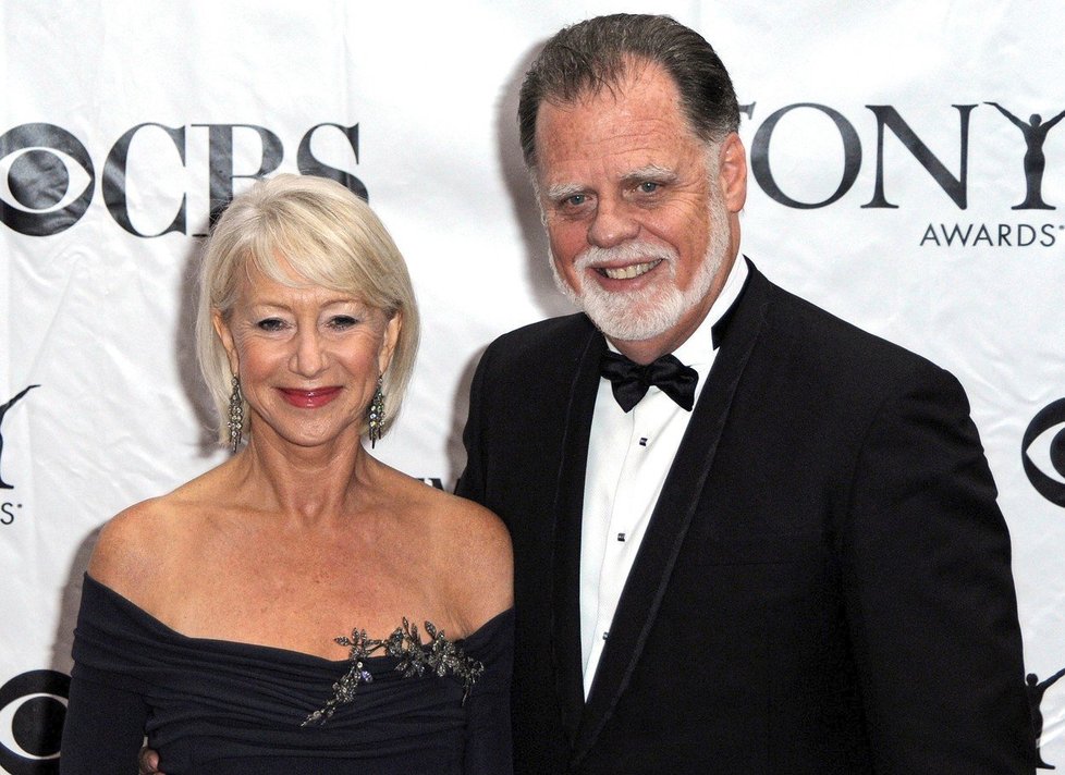 Helen Mirren a Taylor Hackford: Skvělá herečka tvoří s režisérem Hackfordem stylově vyvážený pár.