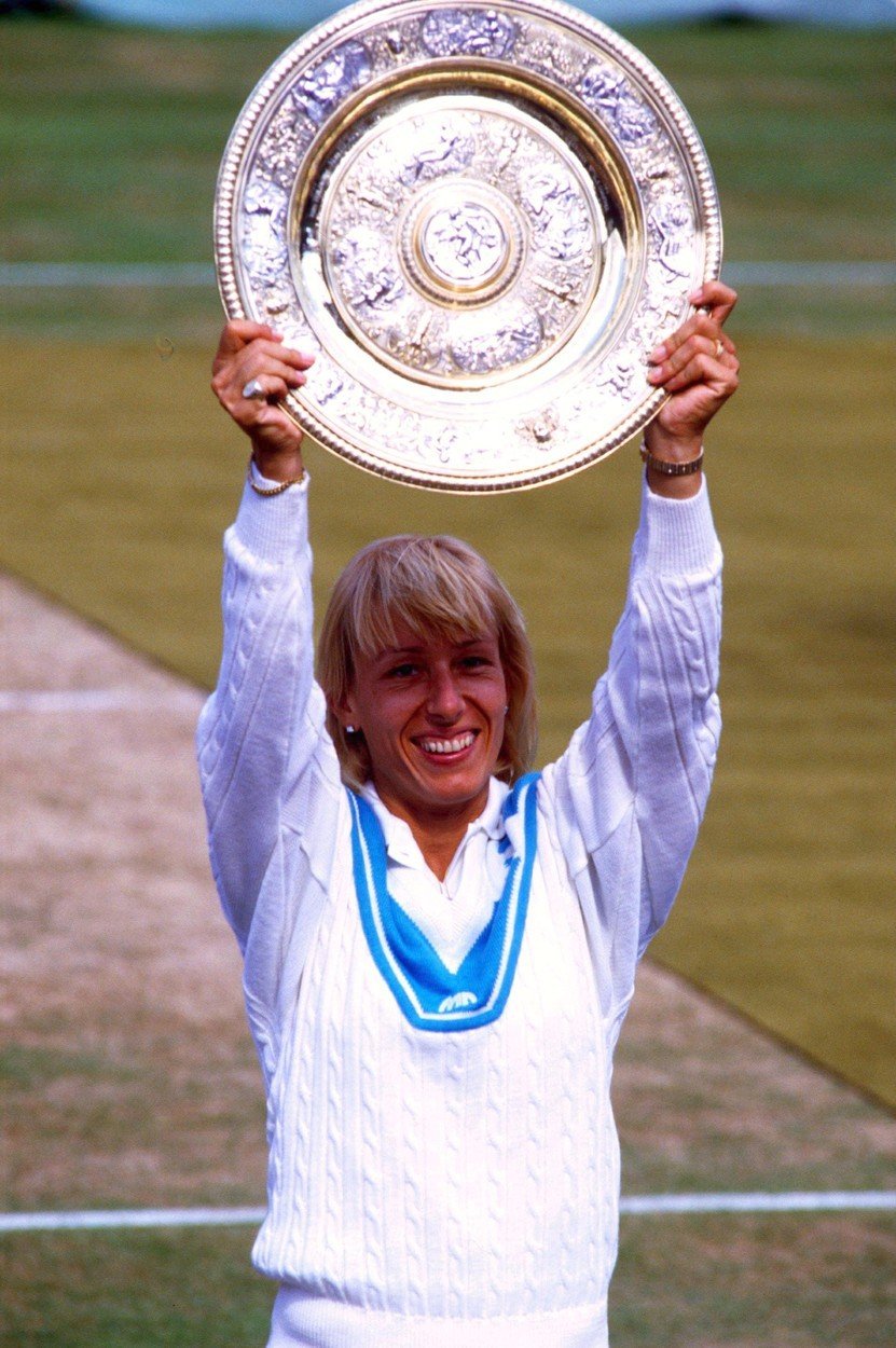 1985 a vítězství ve Wimbledonu. Opět první. Je jedinou hráčkou na světě, která se udržela na prvním místě v žebříčku déle než 200 dnů!