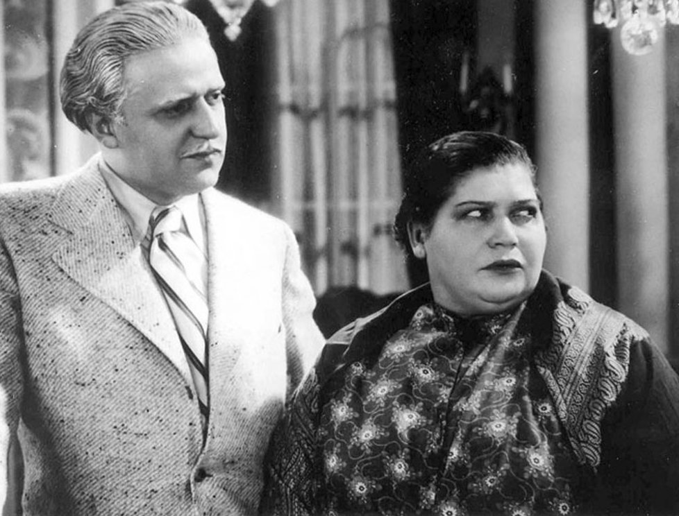 V Madle z cihelny (1933) si zahrála s kolegou Hugo Haasem.