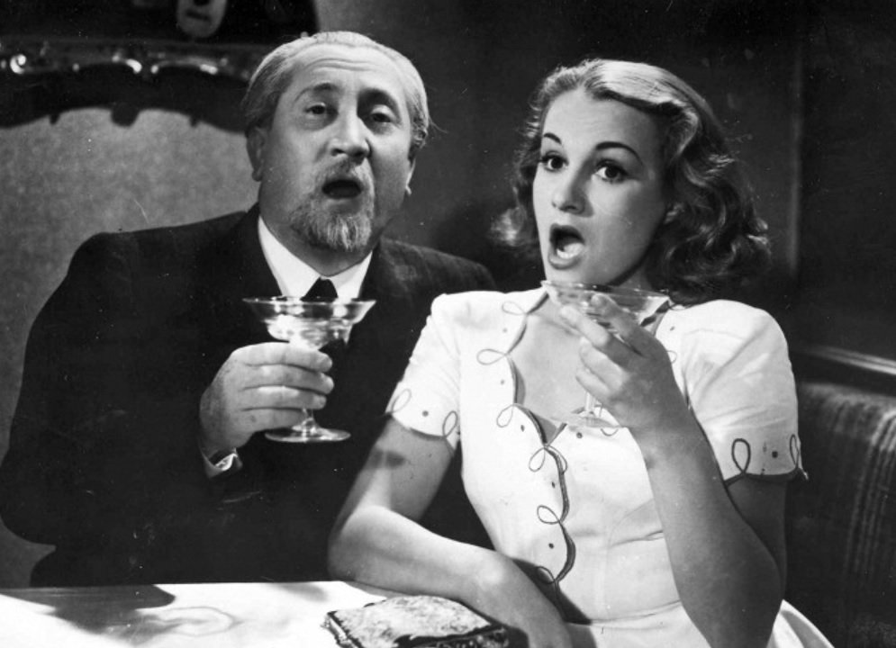 V roce 1942 natočil Marvan komedii Dva týdny štěstí, ve které si zahrál generálního ředitele banky. Sekundovala mu Adina Mandlová.