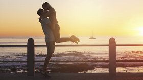 Letní horoskop lásky: Čeká vás nový flirt, nebo zlepšení vašeho vztahu?