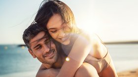 5 znamení, která v létě podlehnou vášni: Kdo neodolá pokušení?