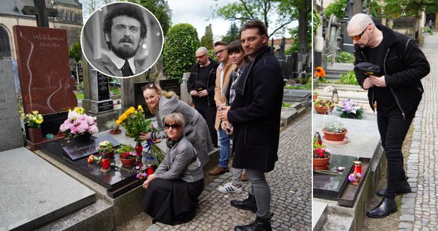 Hvězdy muzikálu Láska nebeská zavzpomínaly u hrobu Waldemara Matušky