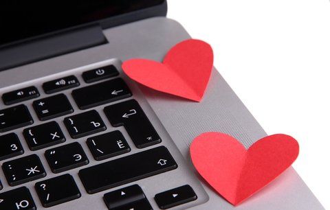 Láska přes internet: 5 věcí, které je musíte vědět