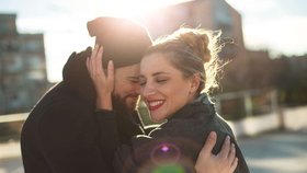 Velký horoskop lásky na prosinec: Kdo najde vysněný protějšek a komu hrozí ve vztahu hádky?