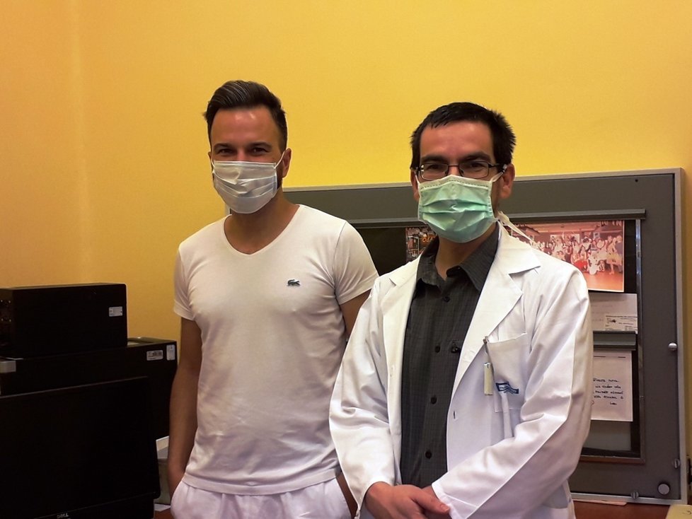 Vedoucí mamografického centra Thomayerovy nemocnice László Both (vlevo) a přednosta onkologické kliniky Tomáš Büchler.