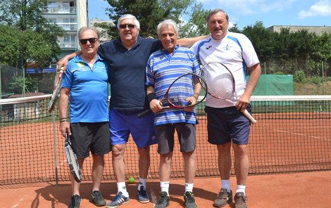 Zleva Petr Janda, Karol Dobiaš, Josef Laufer a Antonín Panenka.