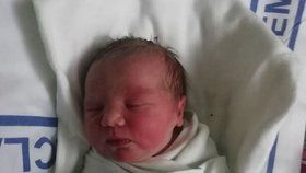 První dítě roku 2020: Laura Fabičovicová měří 50 centimetrů a při porodu vážila 3160 gramů. Narodila se v nemocnici v Břeclavi.