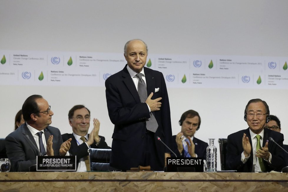 Konference o klimatických změnách je u konce. Laurent Fabius představil konečné znění nové dohody.