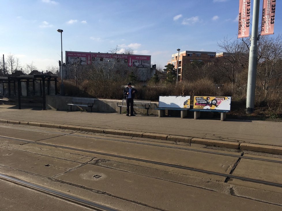 Tramvajové tratě v Starostrašnické a V Olšinách se budou opravovat. Přes léto přes ně tramvaje nepojedou. (ilustrační foto)