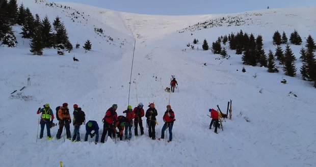 Dvojici skialpinistů smetla na Slovensku lavina: Oba zemřeli