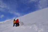 Skialpinista prý bil strážce šumavského parku lyží do hlavy! Napadl on mě, tvrdí útočník