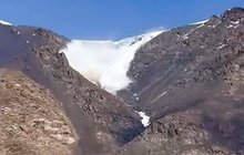 Dramatické video turisty z výstupu na horu: Přehnala se přes něj lavina!