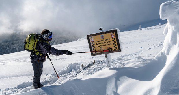 Pozor, v Jeseníkách a v Krkonoších hrozí laviny: Ke spuštění pohromy stačí jediný lyžař
