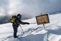 Pozor, v Jeseníkách a v Krkonoších hrozí laviny: Ke spuštění pohromy stačí jediný lyžař