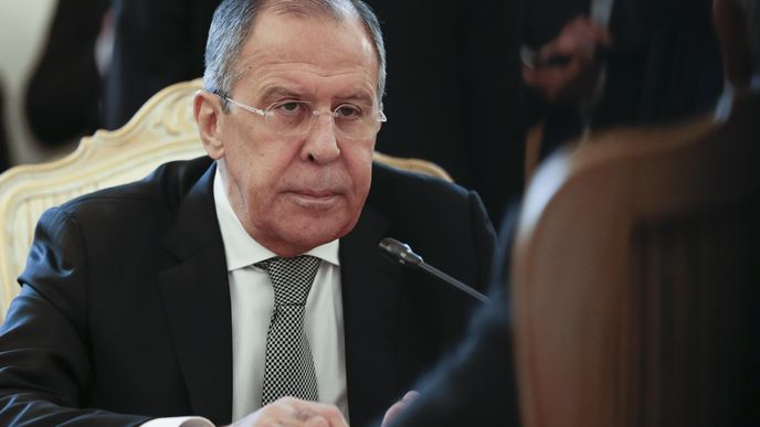 Americký ministr zahraničí jednal v Moskvě, ruské akcie se propadly