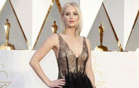 Jennifer Lawrence na letošním předávání Oscarů.