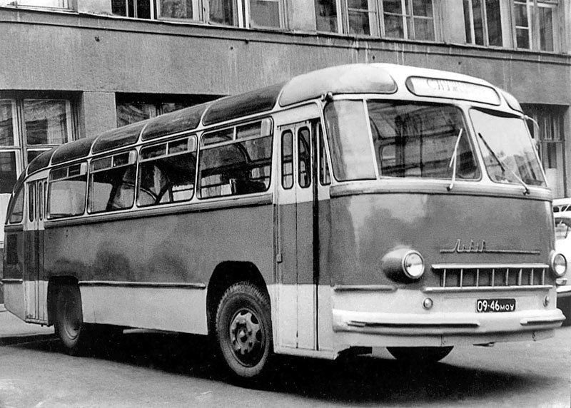 LAZ-695 Lvov (1956)