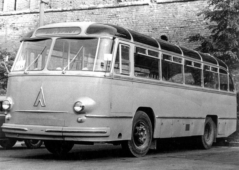 LAZ-695 Lvov (1958)