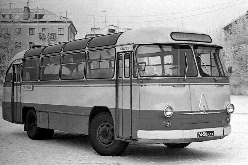 LAZ-695 Lvov (1958)