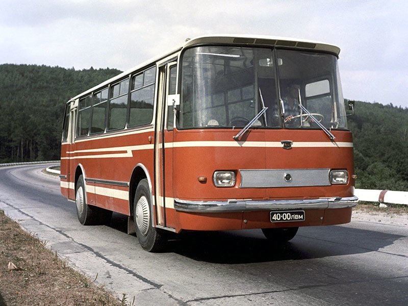 LAZ-695 Lvov (1969)