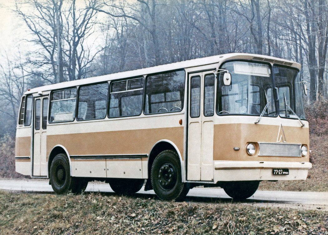 LAZ-695 Lvov (1971)