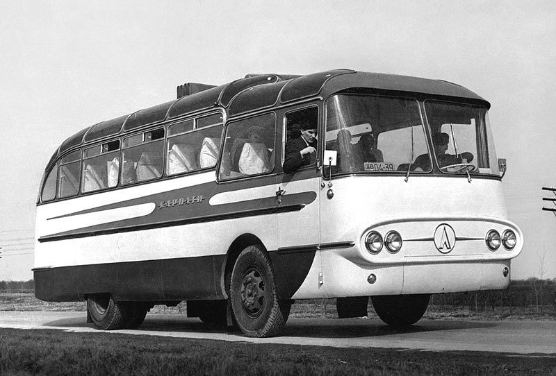 LAZ-698 (1960)