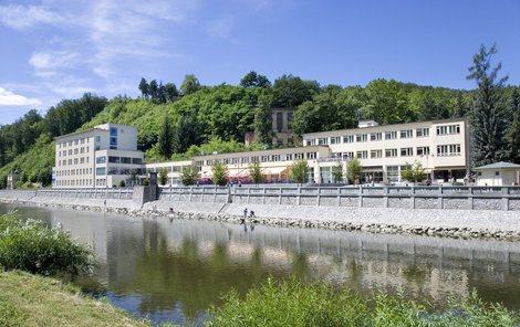 Lázeňské budovy v Teplicích nad Bečvou pocházejí ze 30. let minulého století, jsou vystavěny ve funkcionalistickém stylu.