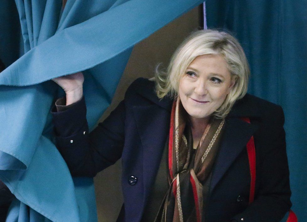 Lídryně francouzské Národní fronty Marine Le Penová
