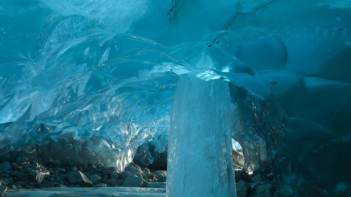 Ledová jeskyně
