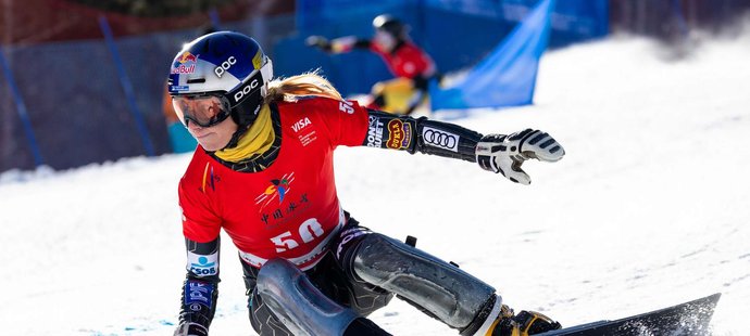 Ester Ledecká při SP na snowboardu.