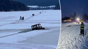 Na ledové magistrále na Lipně se pod led propadla rolba.