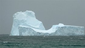 Tak obrovský ledovec se v této oblasti objeví jednou za 100 let.