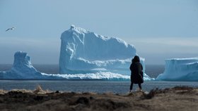 K pobřeží Newfoundlandu připlul obří ledovec.