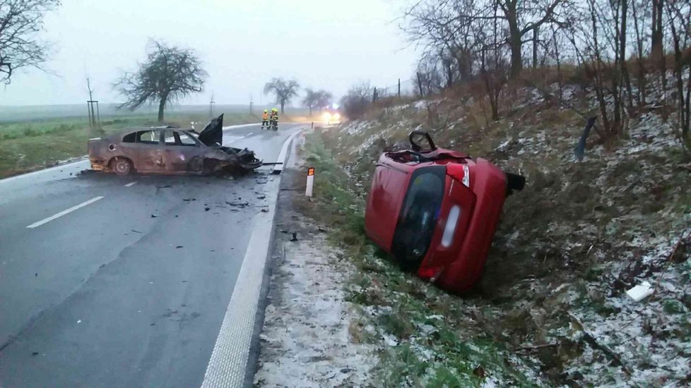 Dopravu v Česku komplikuje i v úterý počasí. (Archivní foto)