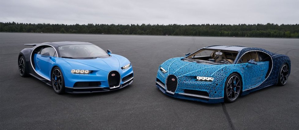 Bugatti Chiron originál a obří stavebnice.