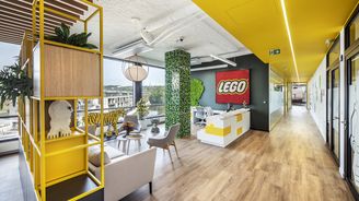 Lego bude část obchodu po světě řídit z Palmovky. Interiéry dělali architekti z Londýna