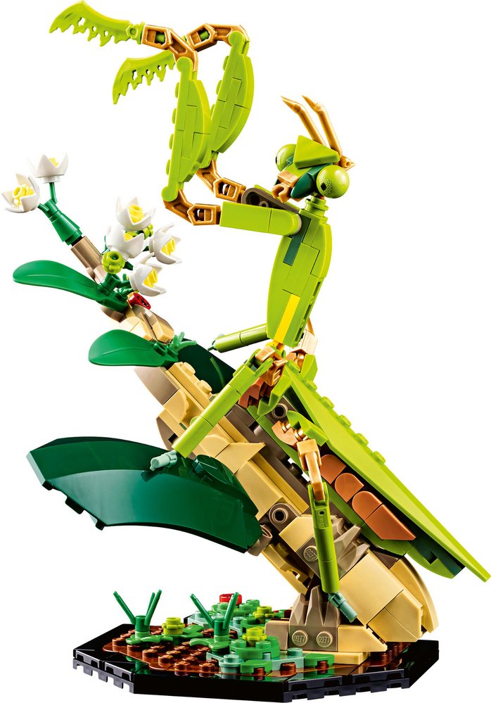 Stavebnice LEGO kudlanky má s nataženýma loupeživýma nohama výšku až 25 cm