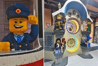 Svítící tramvaj, obří kostičkový orloj a spousta zábavy! V Praze otevřel nový LEGO Store