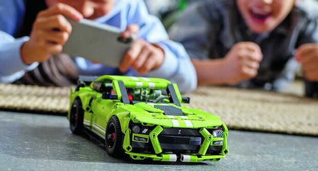 Lego Technic Ford Mustang: Kostky a augmentovaná realita