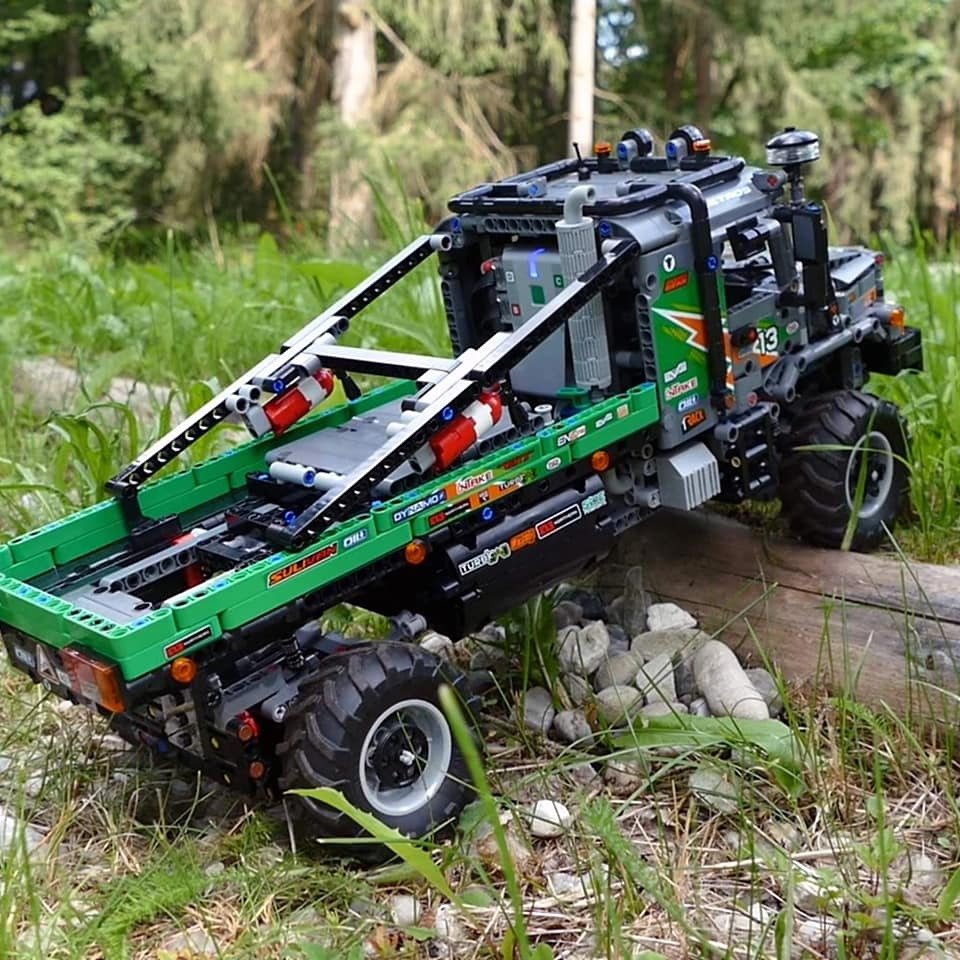 Lego Technic Mercedes Benz Zetros na dálkové ovládání z hlavy Milana Reindla