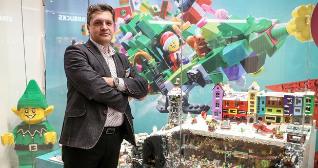 České vláčky či ladovská vesnice. „Za Lego už se dospělí nemusí stydět,“ říká zapálený modelář