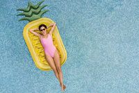 Ananas i jednorožec: Nejvtipnější lehátka do vody, která letos musíte mít