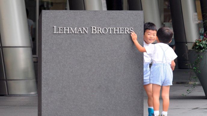 Tohle sice nejsou bratři Lehmanové, ale pro Japonce byl krach obří americké banky druhým největším bankrotem v japonských dějinách