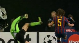 VIDEO: Lehmann málem ukopl hlavu Puyolovi