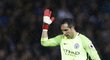 Naštvaný brankář Manchesteru City Claudio Bravo